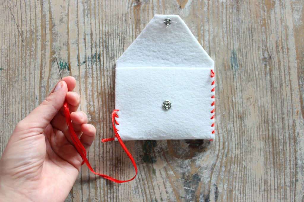 cucito a mano cucito creativo tutorial regalo fai da te tovaglietta colazione a forma di cuore