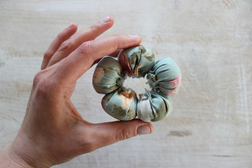 cucito facile tutorial fiore di stoffa 