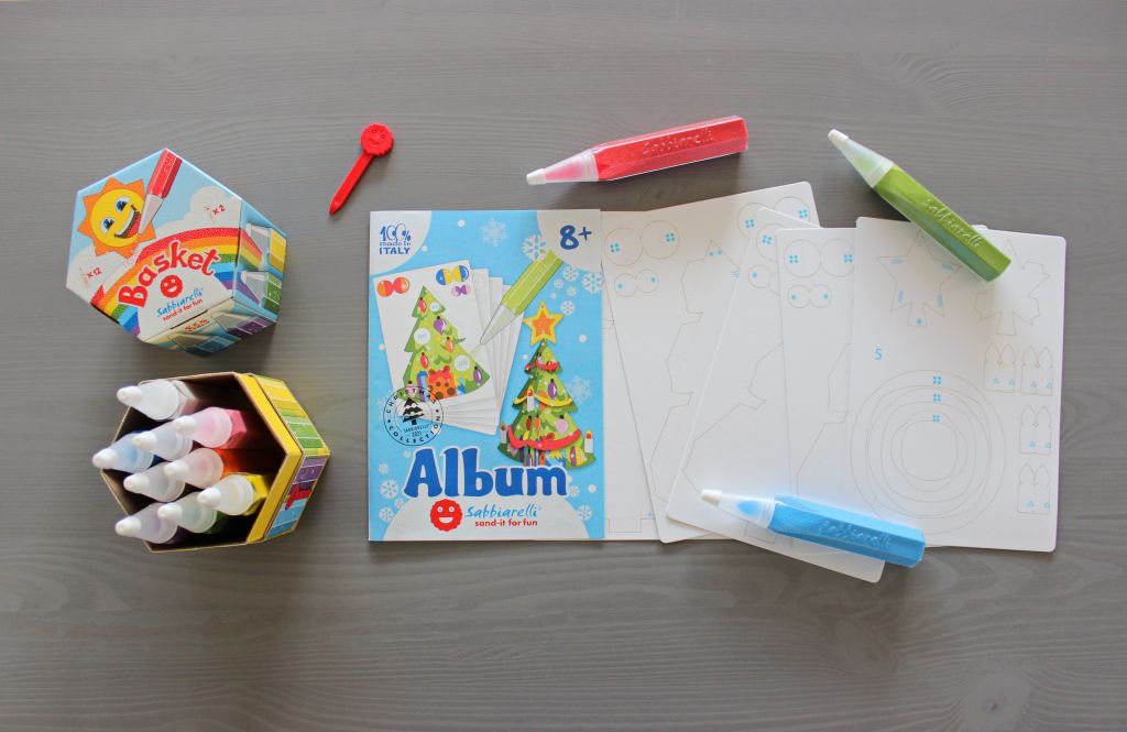 schede pretagliate da colorare a tema Natale per bambini